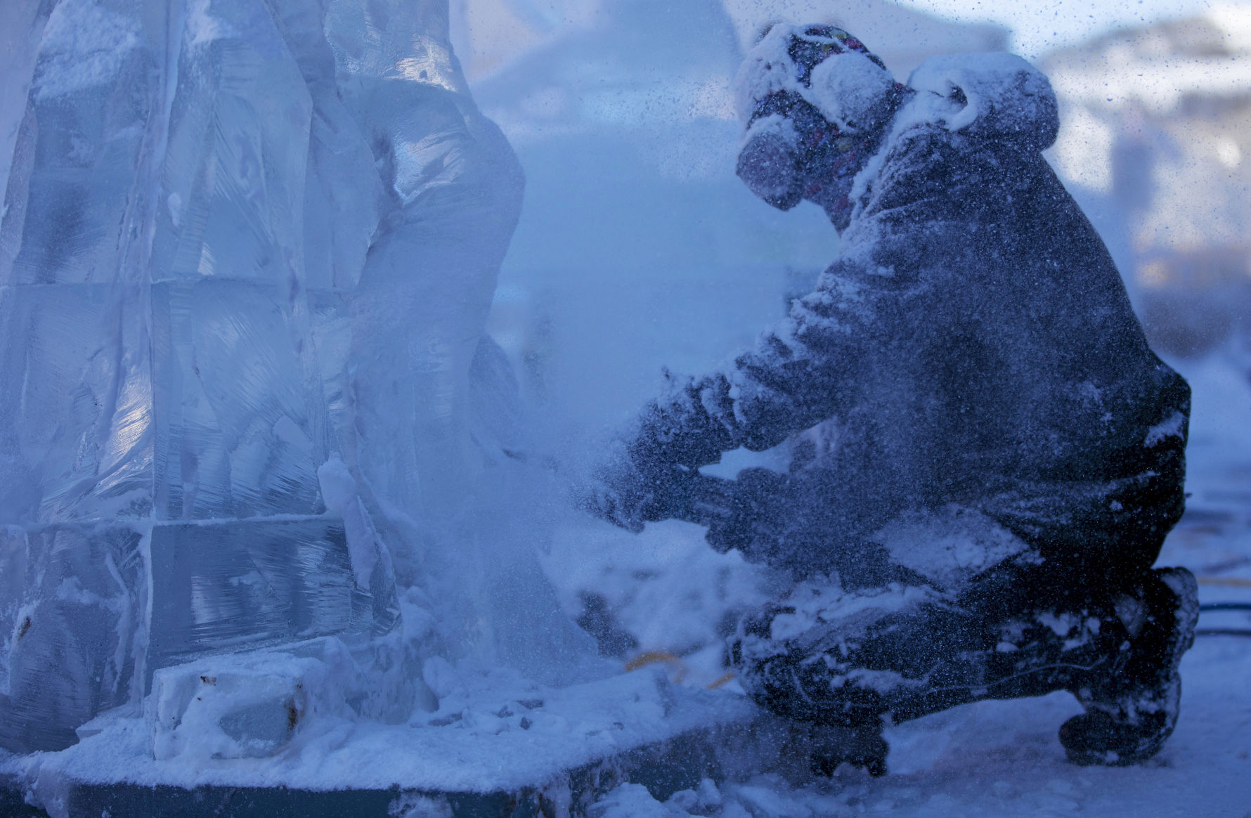 020920-icesculpting 04.jpg